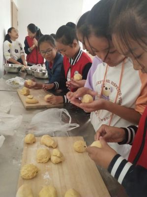 小学生如何自己烹饪（小学生烹饪课）