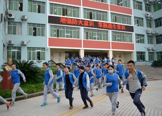 广元市苍溪中学升学率（广元苍溪高中学校）